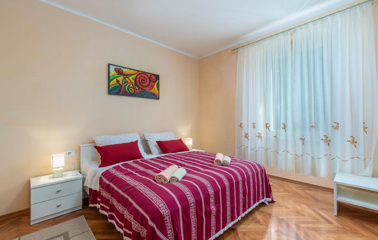 Apartment Lazzarich With Terrace ポレッチ エクステリア 写真