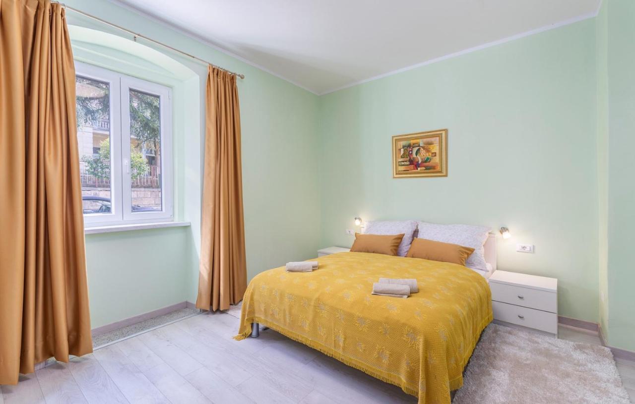Apartment Lazzarich With Terrace ポレッチ エクステリア 写真